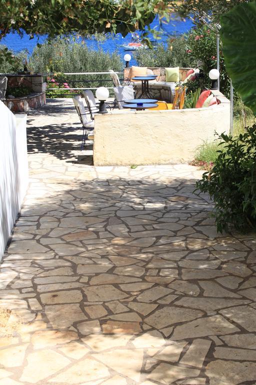 Ballas Apartments Agia Efimia Exterior photo